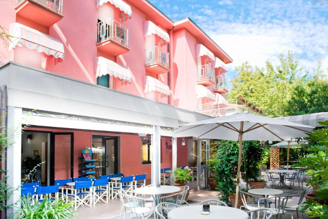 Hotel Rosa 2*